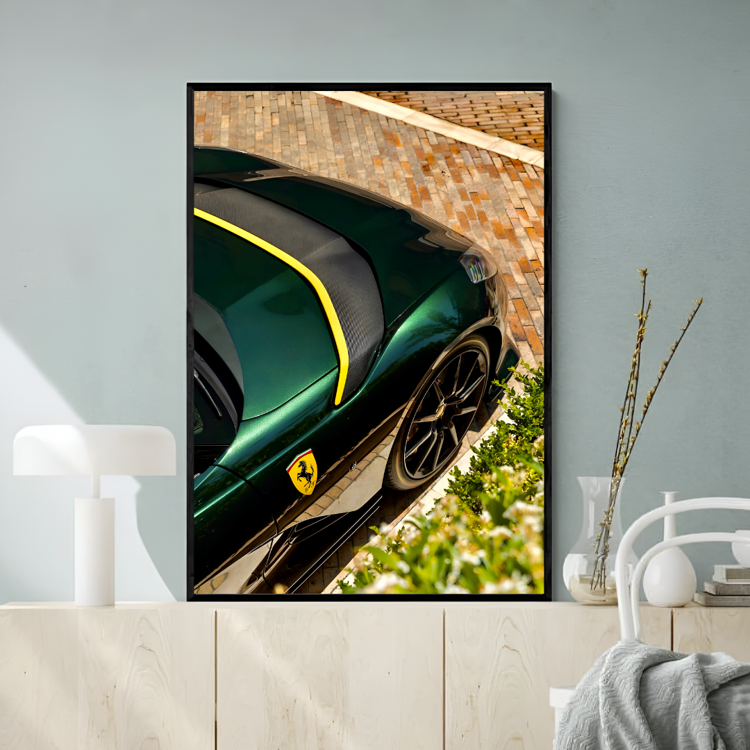 Ferrari 812 Competizione Green Side - Old Money