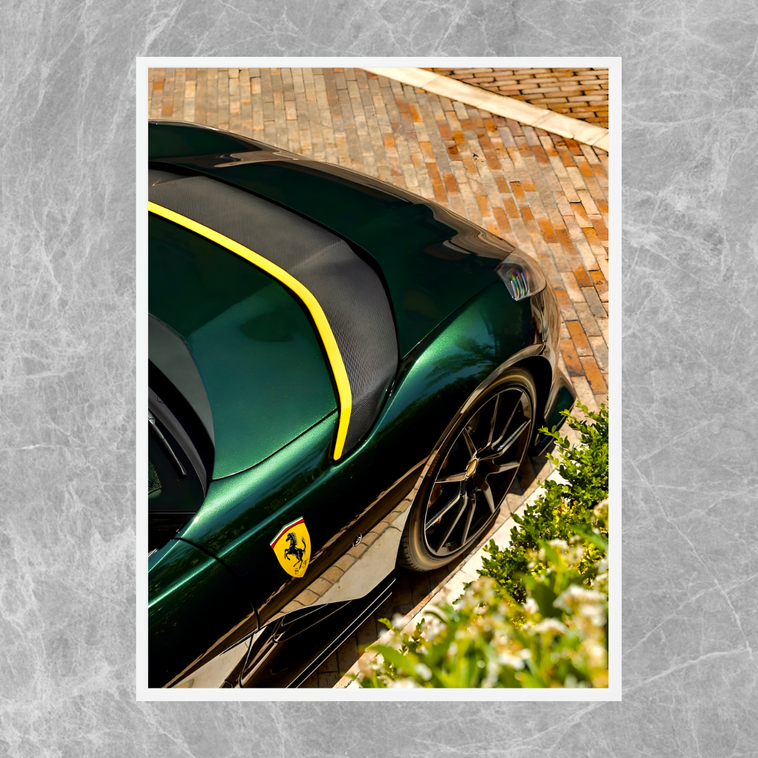 Ferrari 812 Competizione Green Side - Old Money