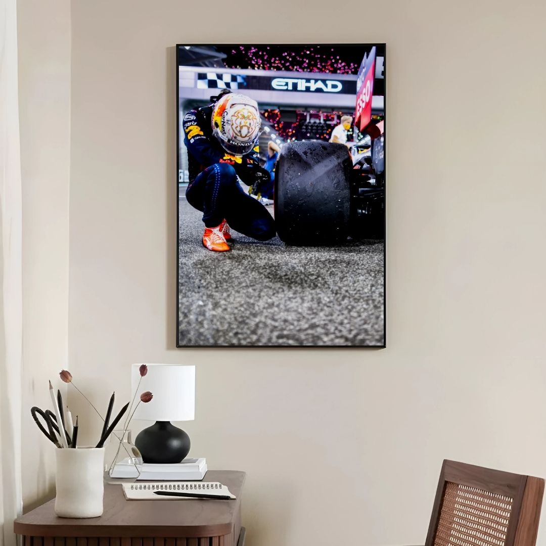 Max Verstappen Wins 4th F1 World Championship Knee - Gallery